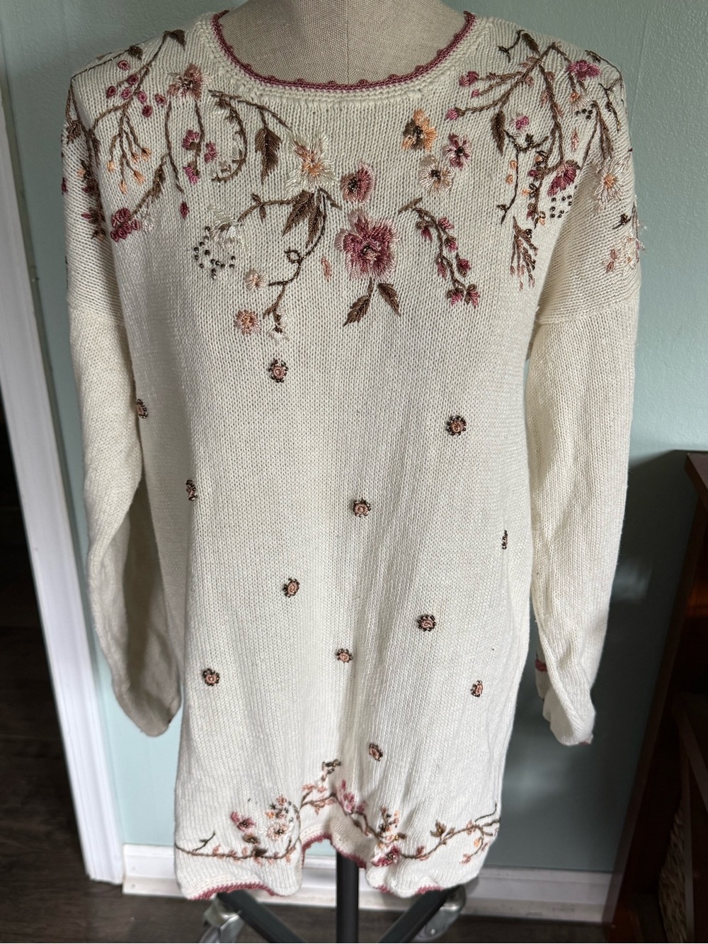Vintage Tiara International Beige Floral Flower Embroidered Sweater Size XL